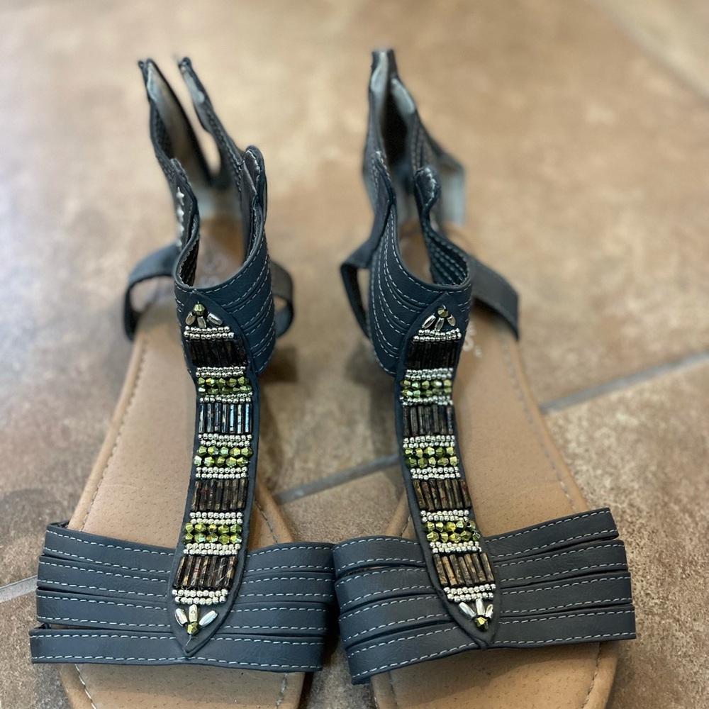 Sandals - Picture 2 of 2